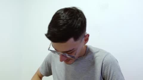 Snapshot of fenixtream chatting on 12.28.24 FeniXtream online show from 12.28.24