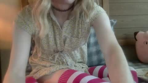 Snapshot of fenn88_ chatting on 05.18.26 fenn88_ online show from 05.18.26