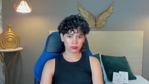 Snapshot of fernanda_indie chatting on 02.11.25 F E R N A N D A online show from 02.11.25