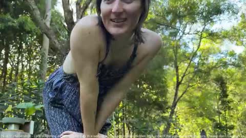 Snapshot of fernydew chatting on 11.11.25 Fern next stream 430pm Monday PST online show from 11.11.25