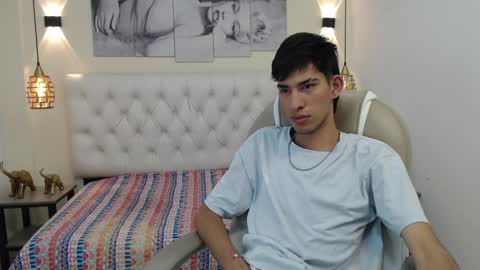 FER PHOENIX online show from 02.04.25