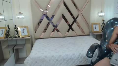 FER PHOENIX online show from 02.10.25