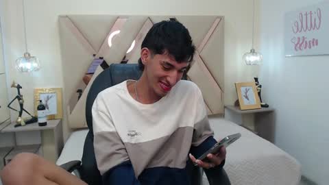 FER PHOENIX online show from 03.07.25