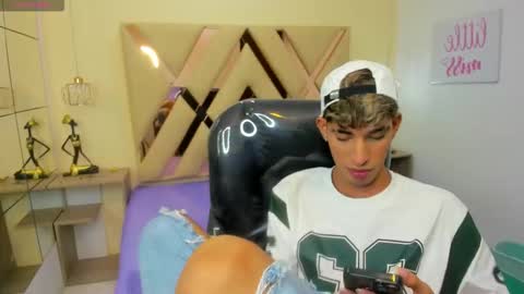 FER PHOENIX online show from 11.04.25