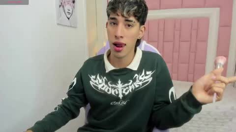 FER PHOENIX online show from 04.17.26