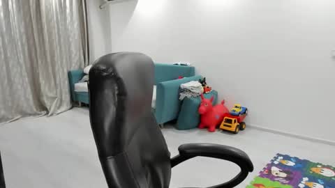 Snapshot of fetishcatalea chatting on 10.30.25 Catalea DM online show from 10.30.25