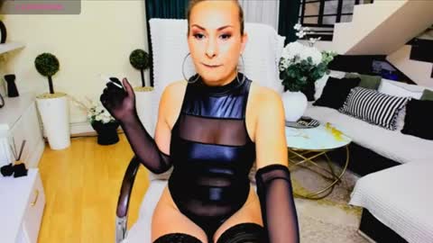 Snapshot of fetishfantasyeve chatting on 06.27.26 Fetishfantasyme my X online show from 06.27.26