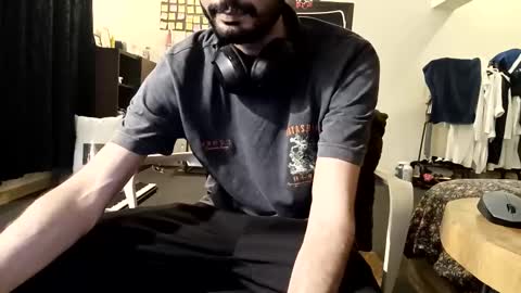 fezzyqt online show from 10.04.25