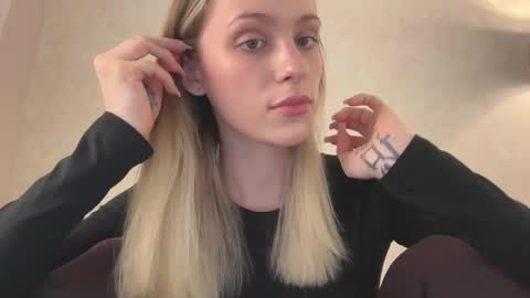 Lisa online show from 11.28.25