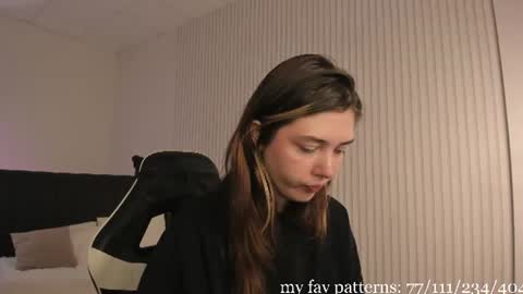 Snapshot of fieryfeline chatting on 06.25.26 Filla online show from 06.25.26