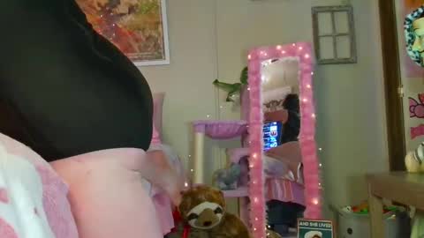 Snapshot of fieryminx67 chatting on 09.27.25 fieryminx67 online show from 09.27.25