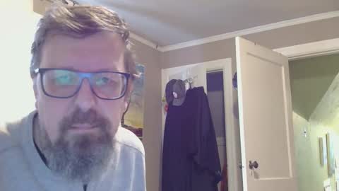 Snapshot of figuredraw chatting on 02.21.26 figuredraw online show from 02.21.26