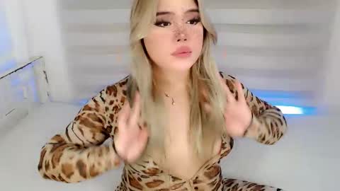  Angela  DONT FORGET TO FOLLOW AND GIVE ME APPRECIATION online show from 11.15.25