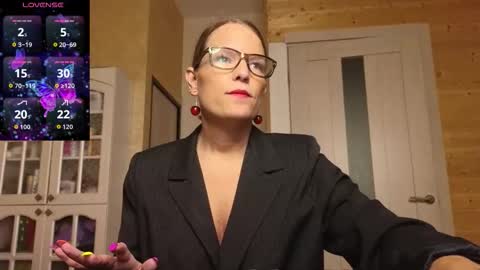 Snapshot of findom_lady_shine chatting on 10.06.25 Lady online show from 10.06.25