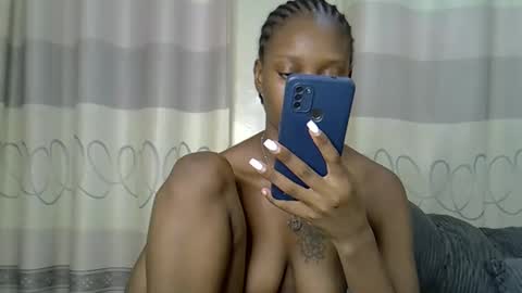 fine_queen12 online show from 12.31.24