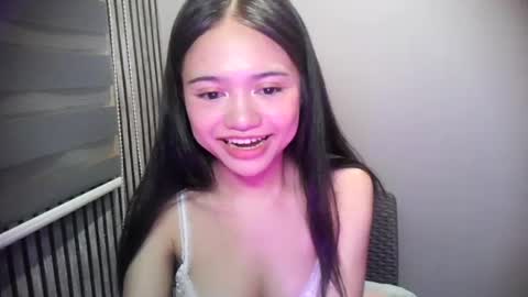 Snapshot of finekeona chatting on 07.19.26 KEONA online show from 07.19.26