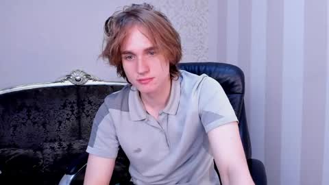 Snapshot of finnbev chatting on 05.22.26 finnbev online show from 05.22.26