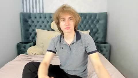 Snapshot of finnbev chatting on 06.17.26 finnbev online show from 06.17.26