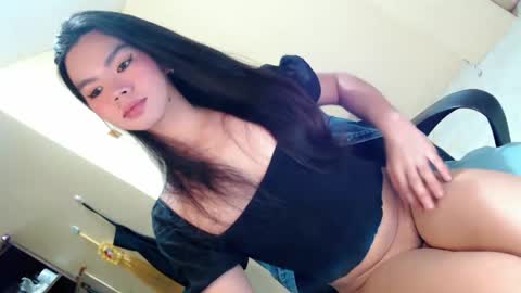Snapshot of fionie_xxx chatting on 04.29.26 FIONA online show from 04.29.26