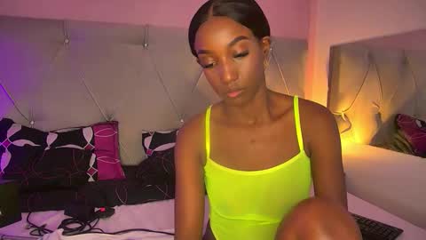 Snapshot of fiorelalenin chatting on 05.19.26 Fiorela Lenin online show from 05.19.26