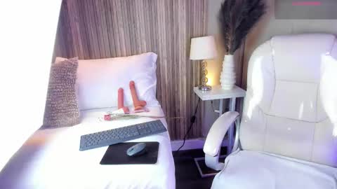 Fiorela online show from 02.15.26