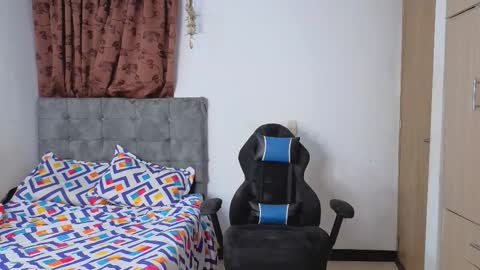 F I O R E L L A  online show from 03.20.26