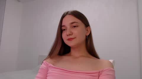 Snapshot of fireflies_fly_ chatting on 09.28.25 fireflies_fly_ online show from 09.28.25