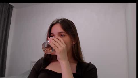 Snapshot of fireflies_fly_ chatting on 11.11.25 fireflies_fly_ online show from 11.11.25