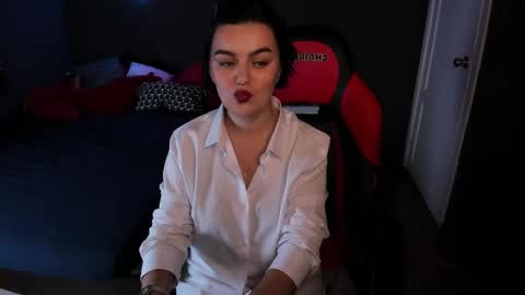 Snapshot of fisher_sofia chatting on 12.18.25 SOFIA online show from 12.18.25