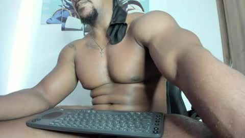 Snapshot of fit_fray chatting on 06.17.26 FRAIDER online show from 06.17.26