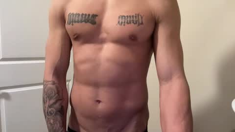 Snapshot of fithornyandtatted chatting on 01.15.25 fithornyandtatted online show from 01.15.25