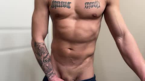 Snapshot of fithornyandtatted chatting on 02.17.25 fithornyandtatted online show from 02.17.25