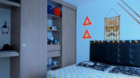 Elias Valencia online show from 02.06.25