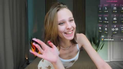 im Linda please give me thumbs up online show from 10.30.25