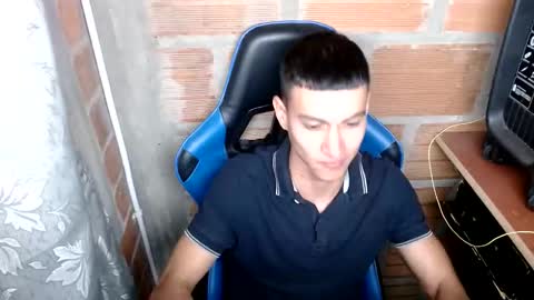 Snapshot of flacolatind chatting on 01.01.25 FLACO online show from 01.01.25