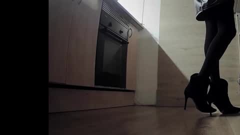 Snapshot of flakoyflaki chatting on 10.11.25 flakoyflaki online show from 10.11.25