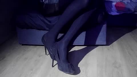 Snapshot of flakoyflaki chatting on 10.17.25 flakoyflaki online show from 10.17.25