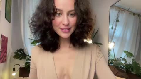 Snapshot of flaming_hotty chatting on 08.01.26 Eva online show from 08.01.26