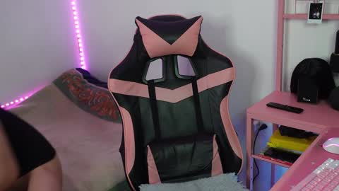 Snapshot of flaream_angel chatting on 12.02.24 Alexa online show from 12.02.24