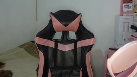 Snapshot of flaream_angel chatting on 11.03.25 Alexa online show from 11.03.25