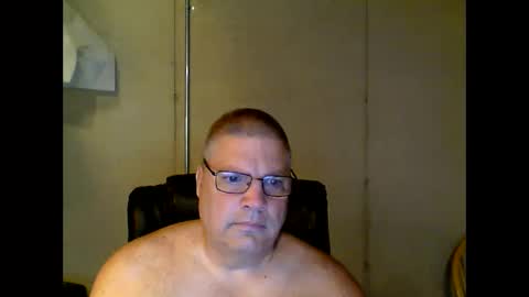 Snapshot of fletch32 chatting on 09.27.25 jd online show from 09.27.25