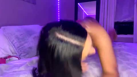 Snapshot of flexyroxxxy chatting on 02.21.25 Roxy online show from 02.21.25