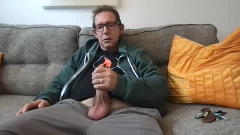 Snapshot of flirtofcharleston chatting on 12.16.24 Flickrbrite online show from 12.16.24