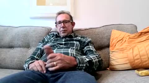 Snapshot of flirtofcharleston chatting on 12.18.24 Flickrbrite online show from 12.18.24