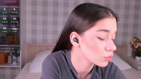 Emely  online show from 01.27.25