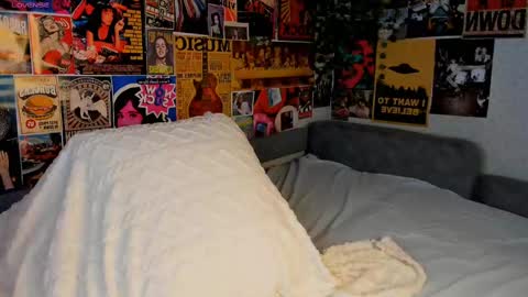 Emely  online show from 03.02.25