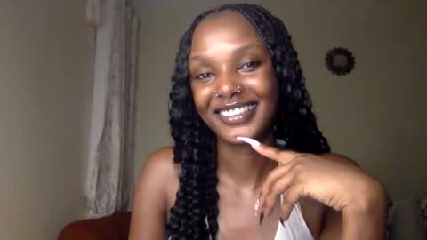 Snapshot of flirtyy_sheery chatting on 04.13.26 sheery online show from 04.13.26