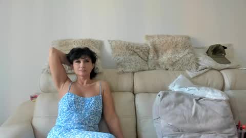 Snapshot of flor_vi chatting on 06.05.26 Victoria create your account through my link online show from 06.05.26