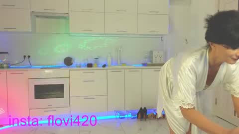 Snapshot of flor_vi chatting on 06.11.26 Victoria create your account through my link online show from 06.11.26