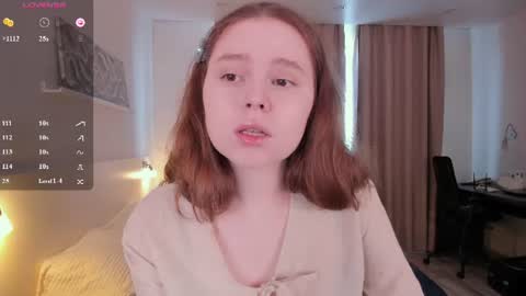 Snapshot of flora_fiore chatting on 06.19.26 Hayley I WILL COME BACK ON MAY 27TH 6pm UTC online show from 06.19.26